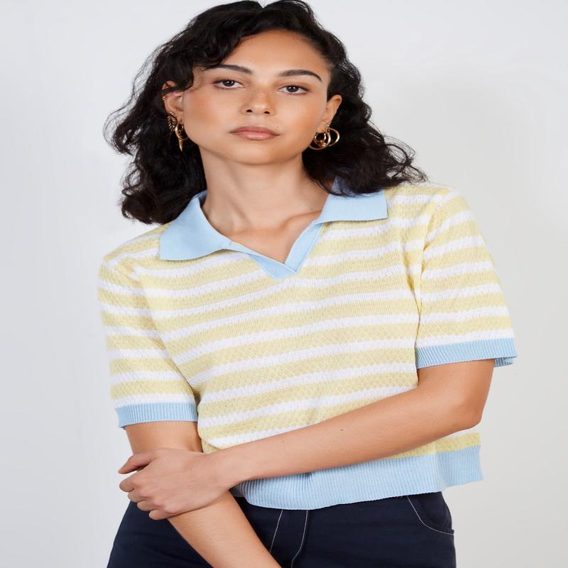 Yellow striped light blue collar knit tee